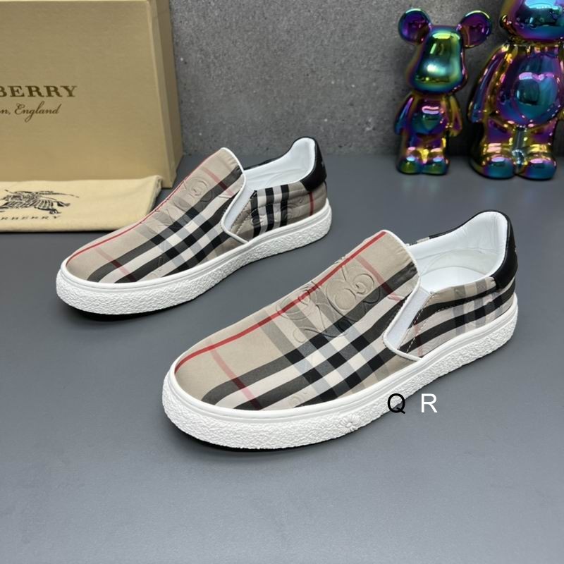 Burberry Men's Shoes 913